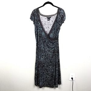 BCBGMaxazria Stretchy Floral Print Midi Wrap Dress